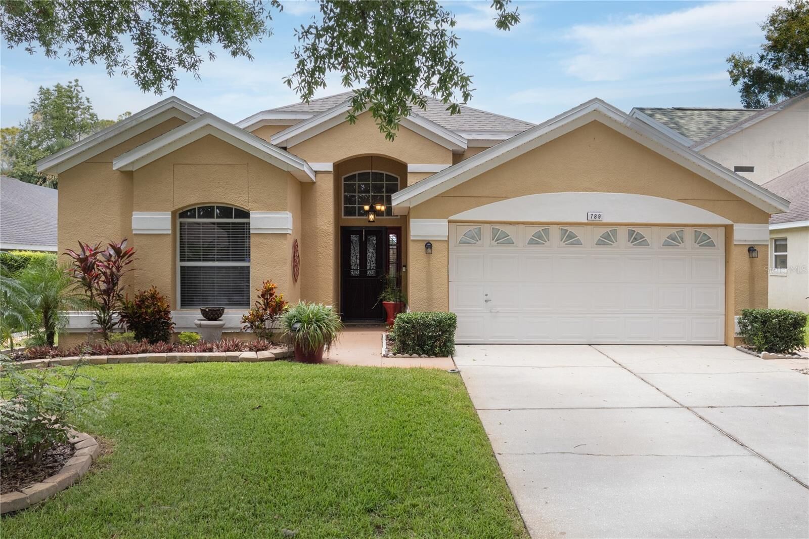 Property Photo:  789 White Ivey Court  FL 32712 