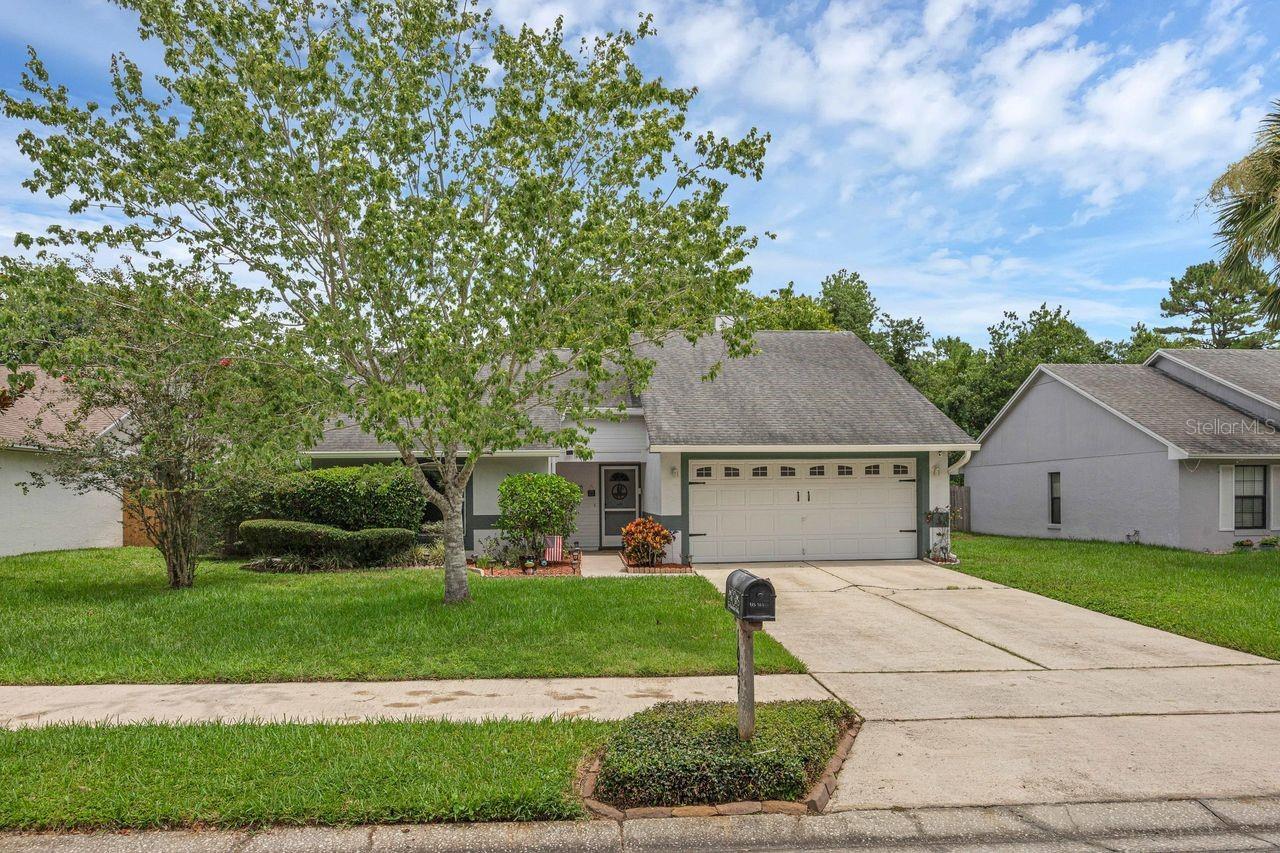 Property Photo: 1027 Weaver Drive FL 32765