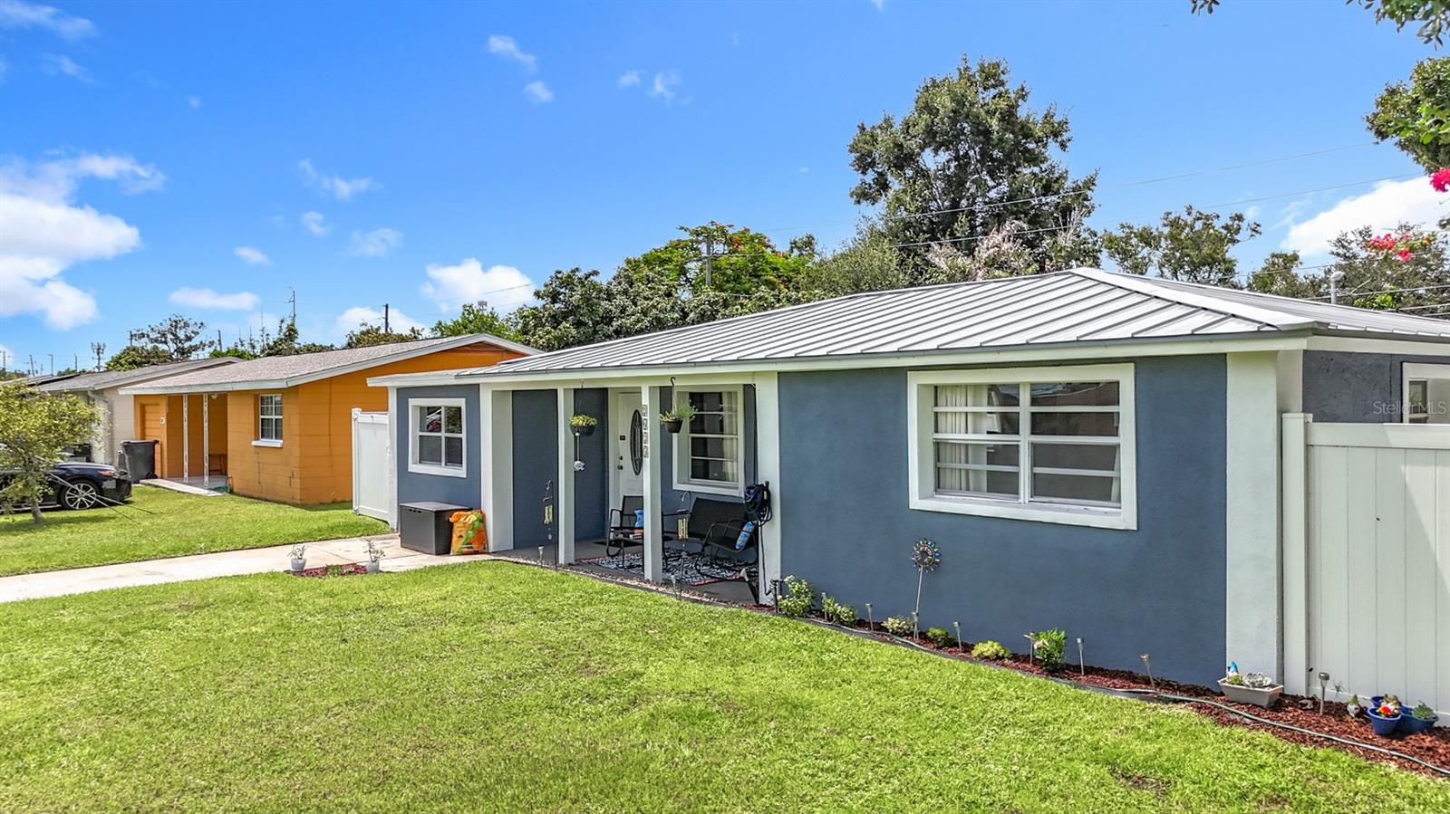 Property Photo: 2625 46th Avenue N FL 33714