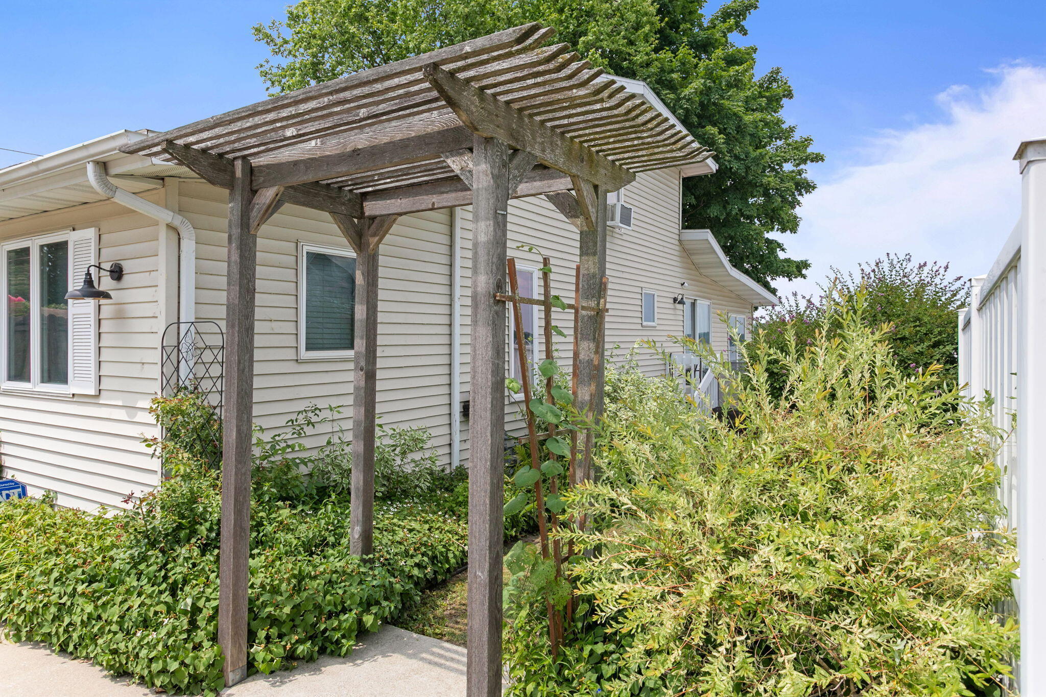 Property Photo: 2587 Lake Shore Drive MI 49120