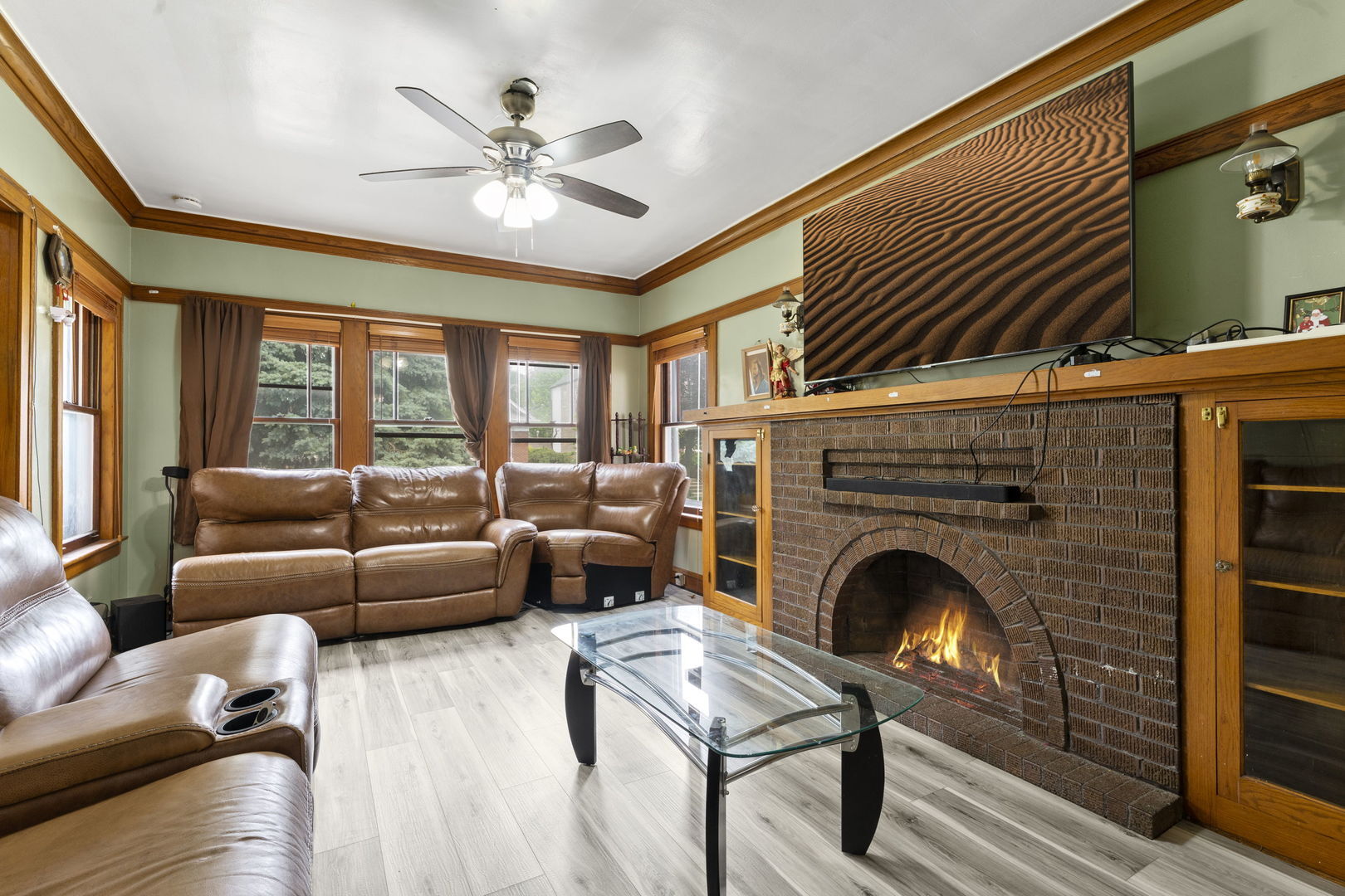 Property Photo: 1314 Wesley Avenue IL 60402
