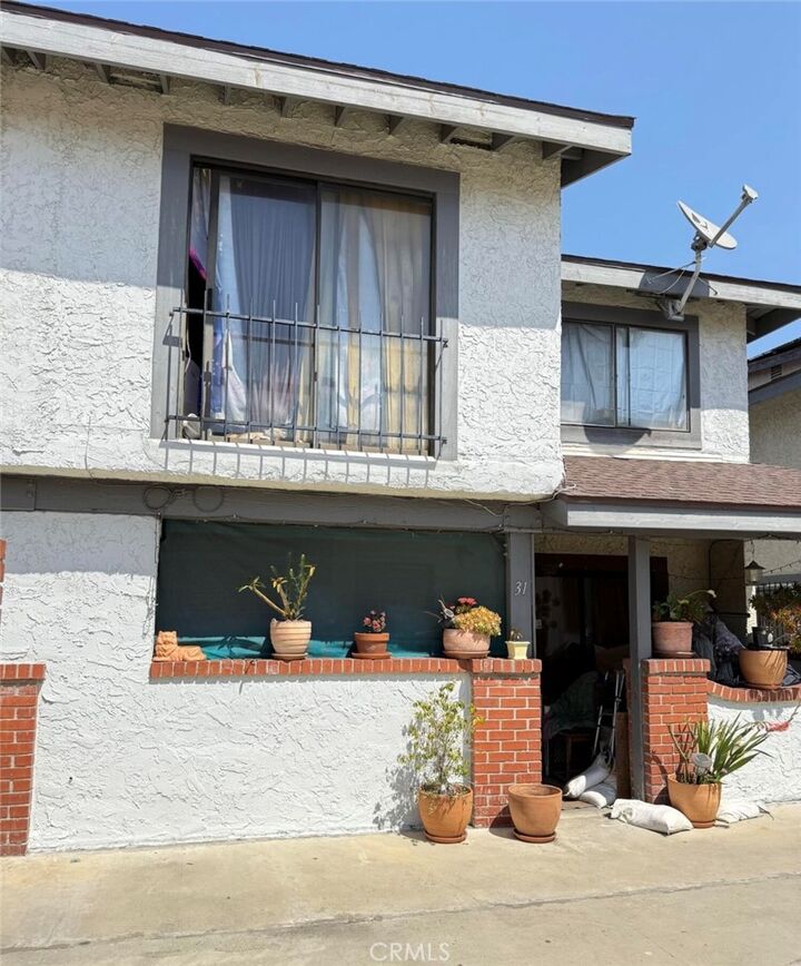 Property Photo: 1239 W Rosecrans CA 90247
