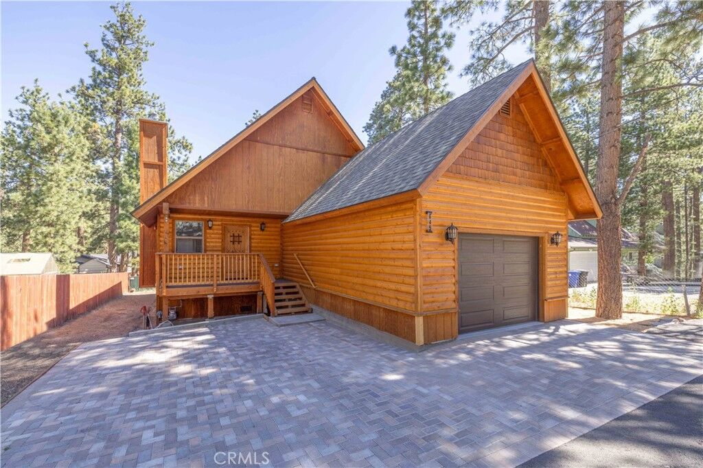 Property Photo:  645 Booth Way  CA 92314 