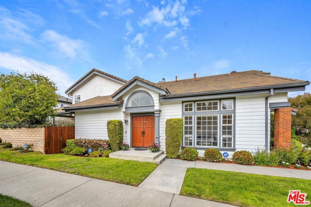 8319 Berger Avenue  Playa Del Rey CA 90293 photo