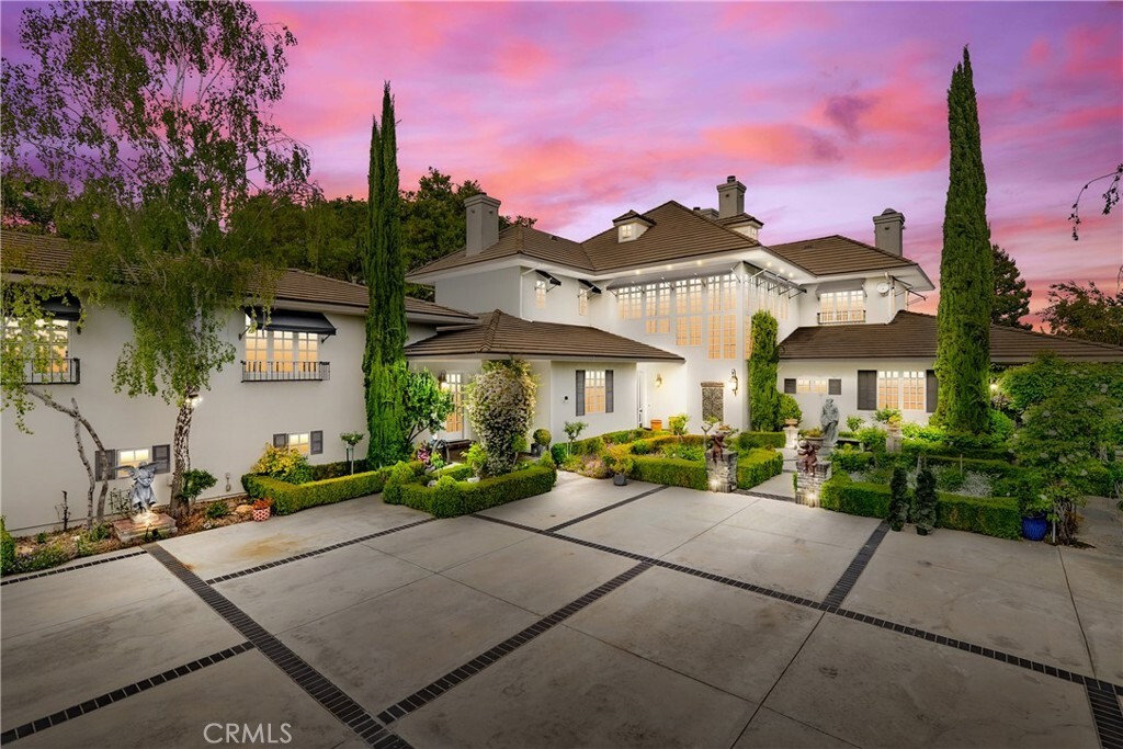 Property Photo: 5405 Vineyard Drive CA 93446