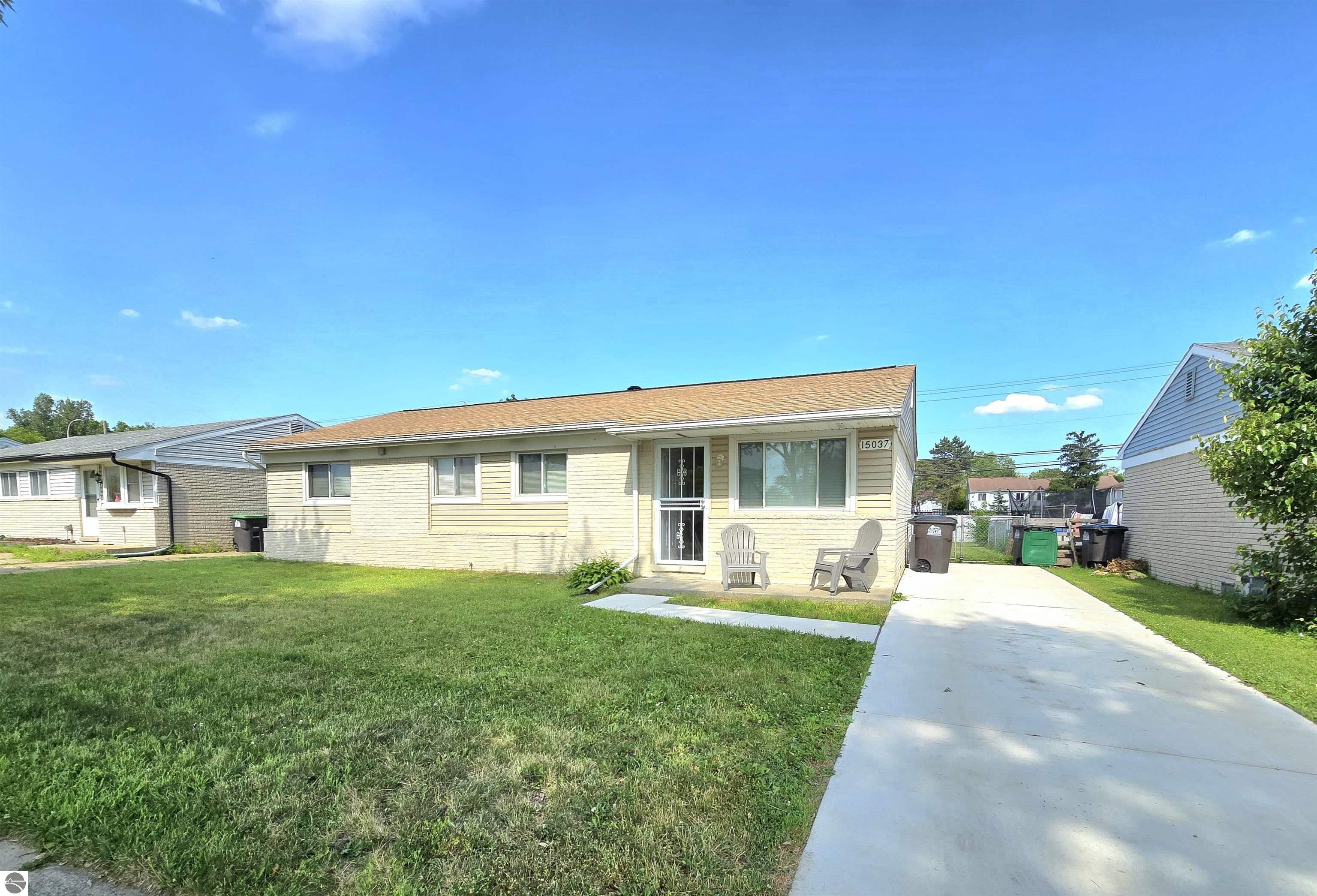 Property Photo: 15037 Kerstyn Street MI 48180-4884
