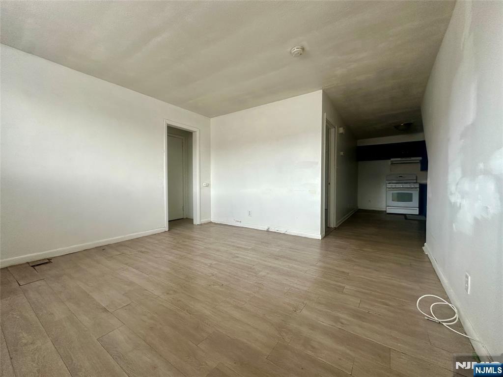 Property Photo: 530 Valley Brook Avenue 1fl NJ 07071