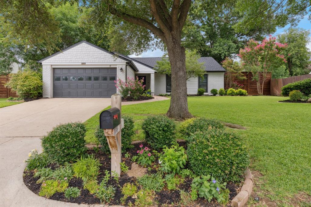 Property Photo: 1114 Normandy Drive TX 76051