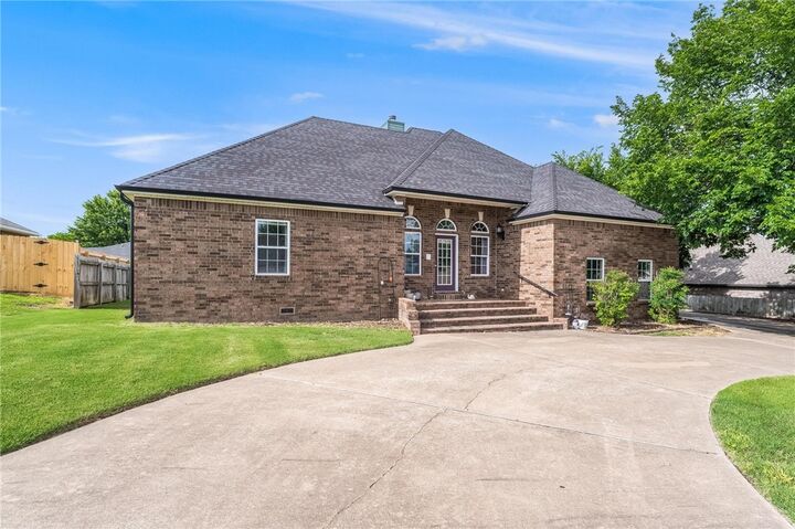 Property Photo: 605 Roselawn Street AR 72761