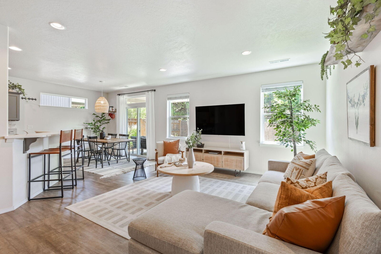 Property Photo:  21387 NE Eagle Crossing Avenue  OR 97701 