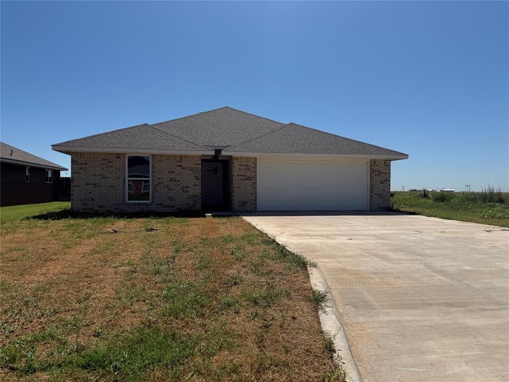 Property Photo:  1808 Sommerset Place  OK 73521 