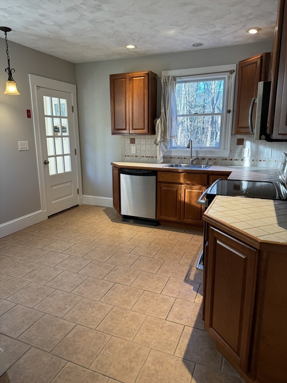 Property Photo: 91 West St MA 01887