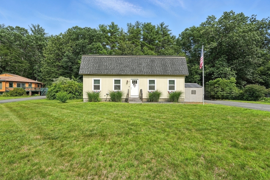 Property Photo: 17 Revere Circle MA 01301