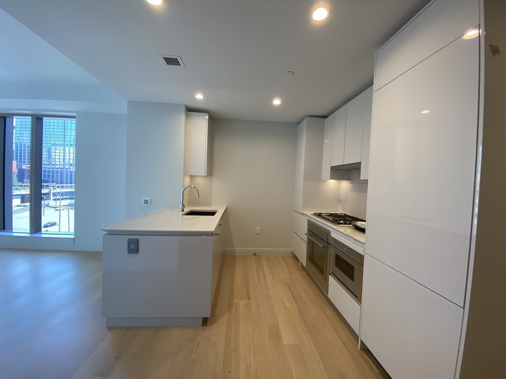 Property Photo:  135 Seaport Blvd 708  MA 02210 