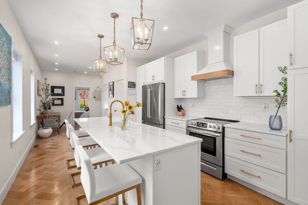 Property Photo:  314A Bunker Hill St 1  MA 02129 