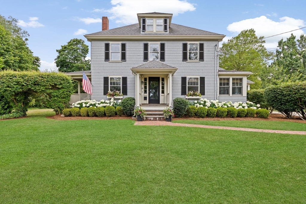 21 Middle St  Hingham MA 02043 photo