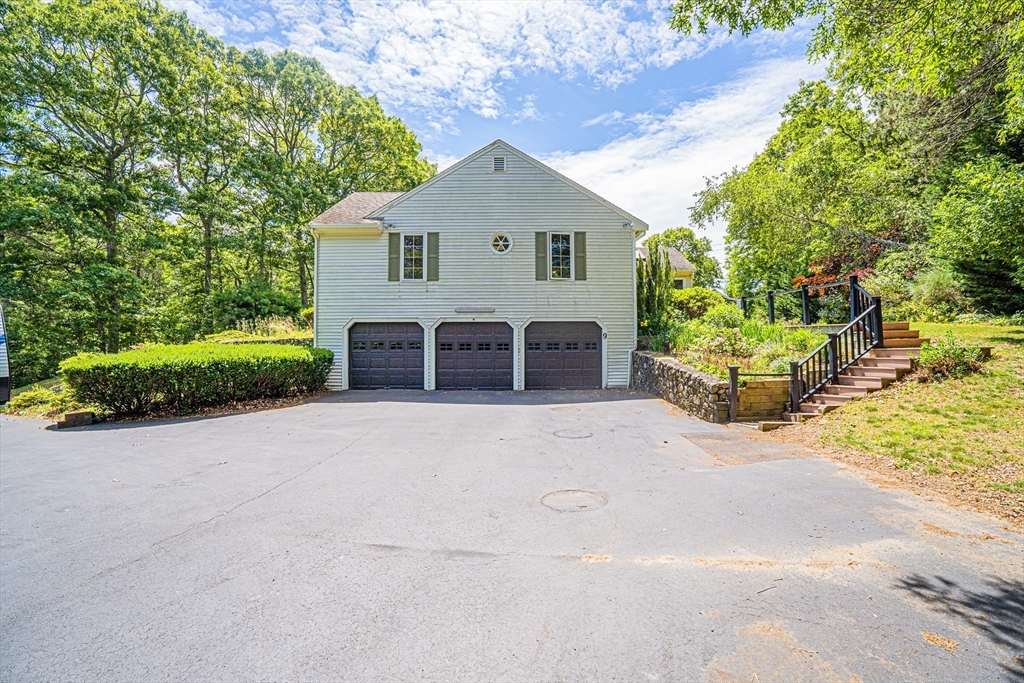 9 Wingfoot Dr.  Yarmouth MA 02675 photo