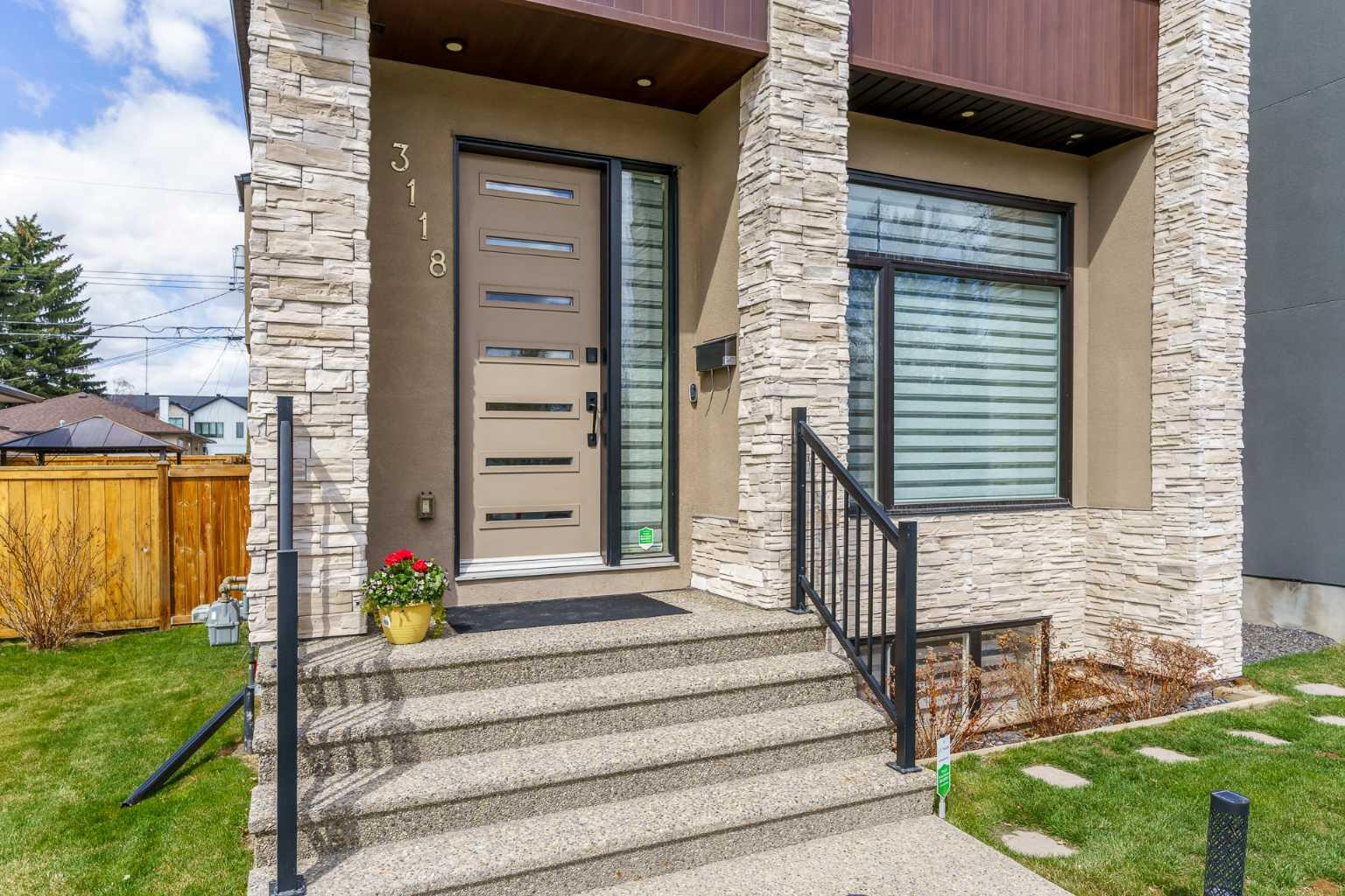 Property Photo: 3118 14 Avenue SW AB T3C 0X1