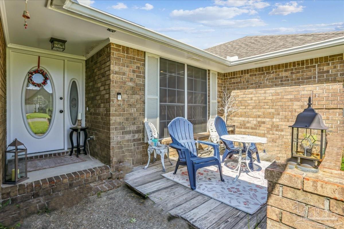 Property Photo: 4320 Costa Mesa FL 32504