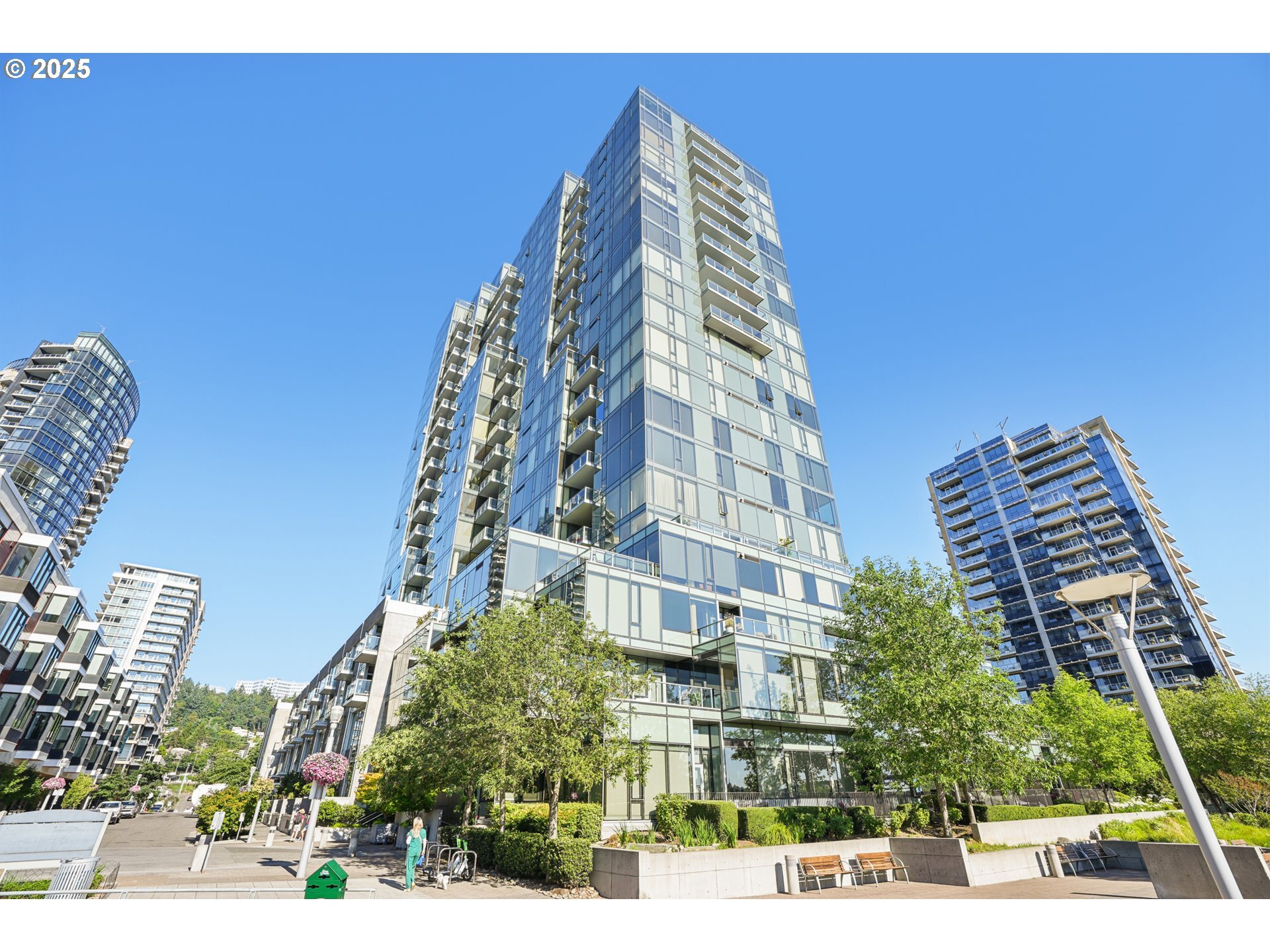 Property Photo: 841 S Gaines St 445 OR 97239