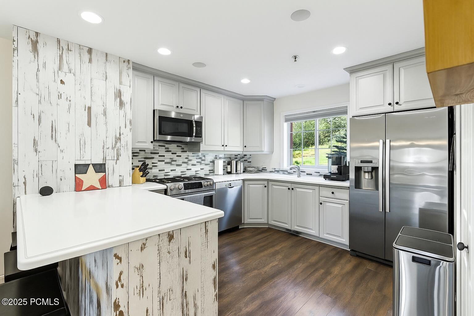 Property Photo: 1057 Oberland Drive UT 84049