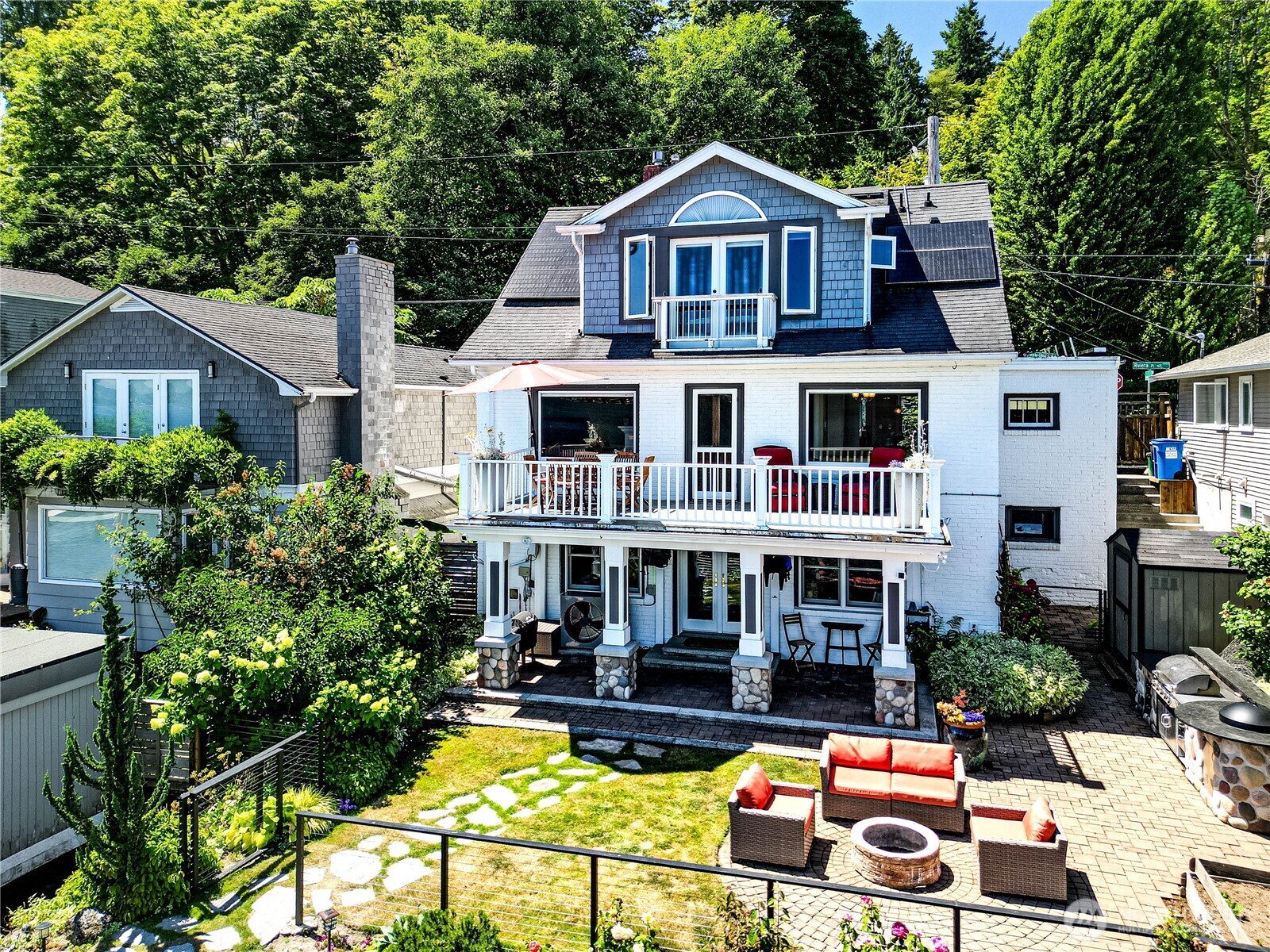 Property Photo: 11754 Riviera Place NE WA 98125