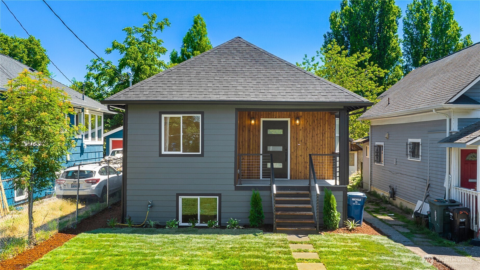 5310  46th Avenue S  Seattle WA 98118 photo