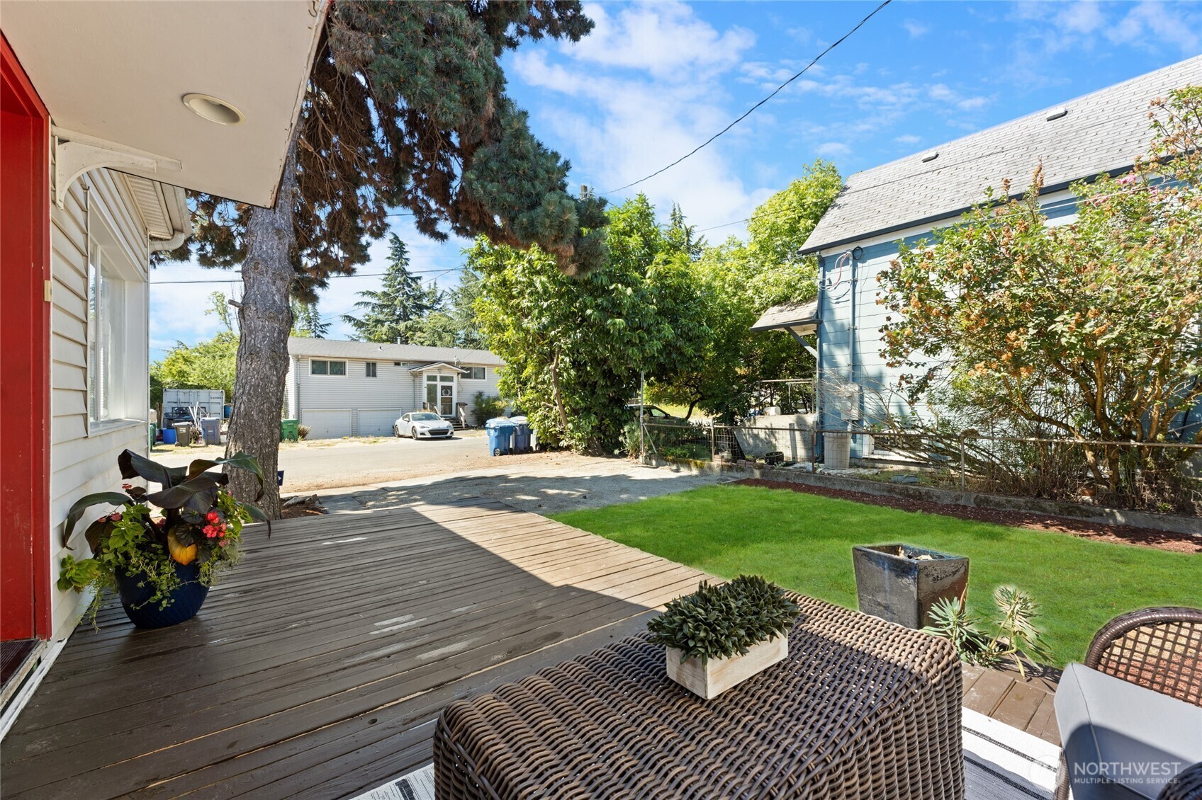 Property Photo: 1110 S Bennett Street WA 98108