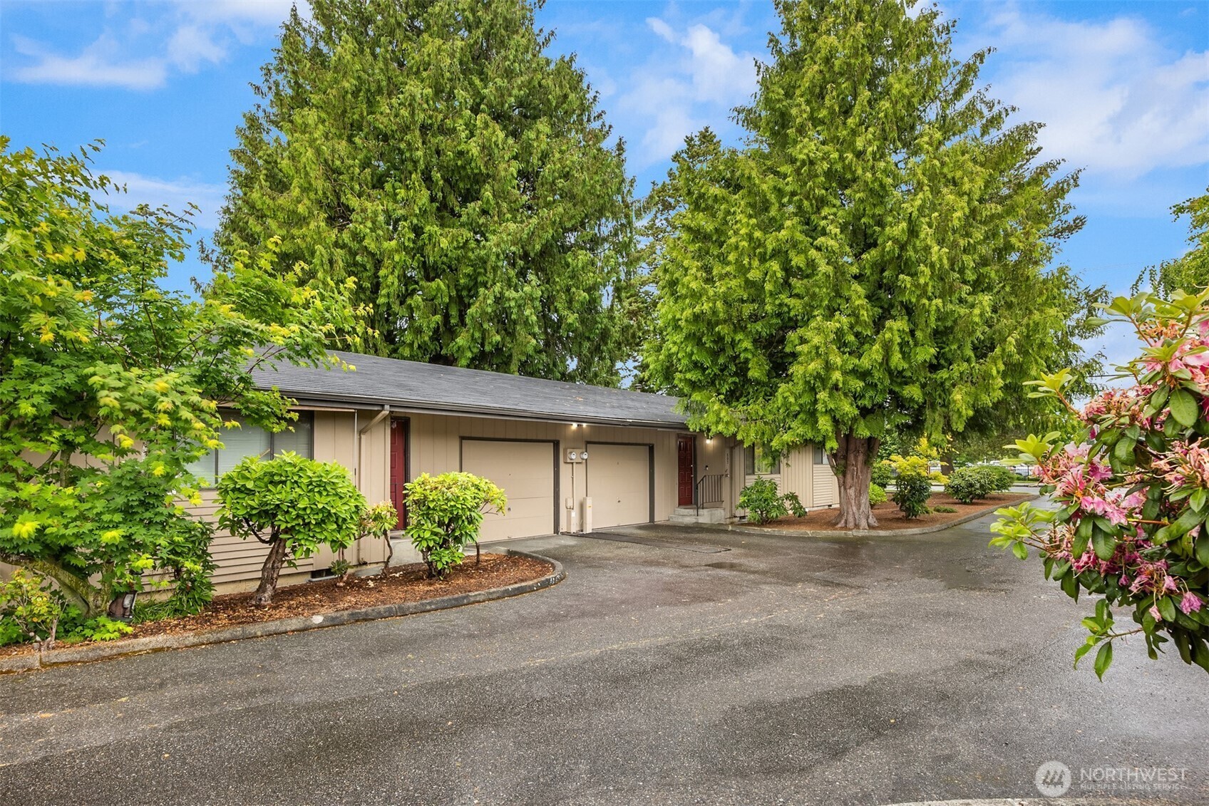 Property Photo: 802 21st Street SE WA 98002