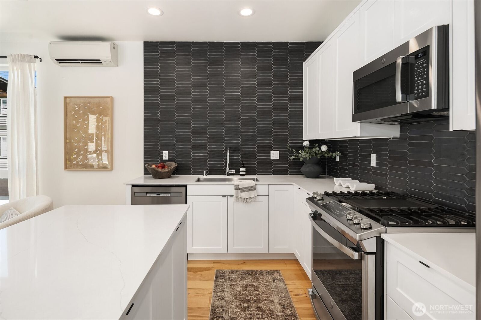 Property Photo:  6042 B  41st Avenue SW  WA 98136 