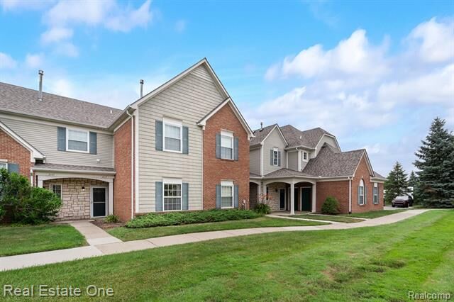 Property Photo:  2113 Marissa Way 99  MI 48316 