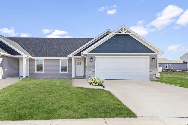 365 Lilac Lane 68  Stoughton WI 53589 photo