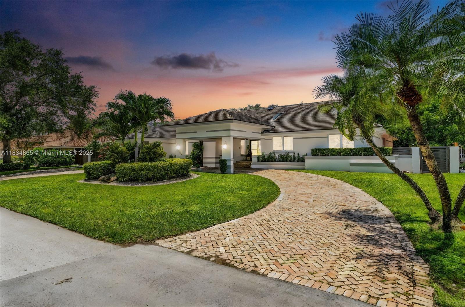 Property Photo: 17940 SW 83rd Ave FL 33157