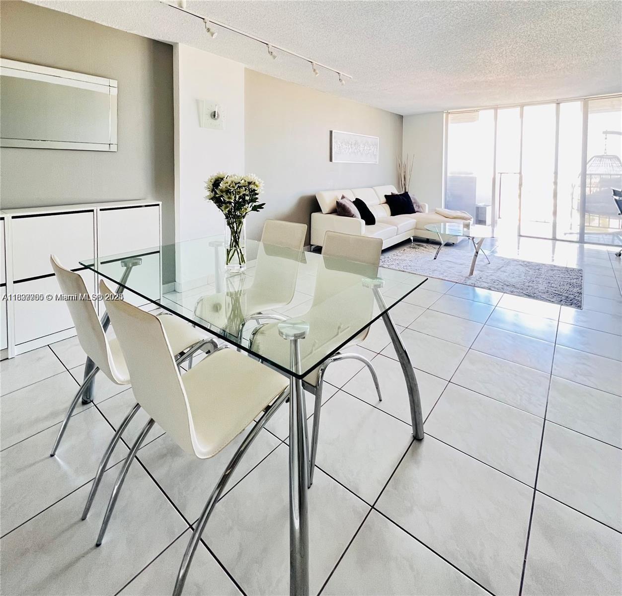 Property Photo: 2780 NE 183rd St 2015 FL 33160