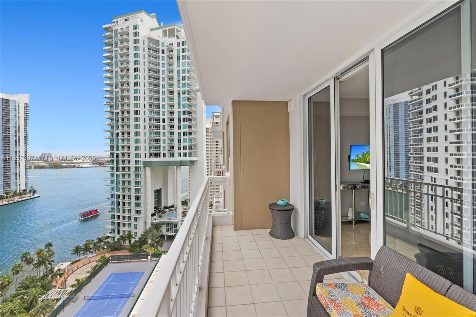 Property Photo: 801 Brickell Key Blvd 2006 FL 33131