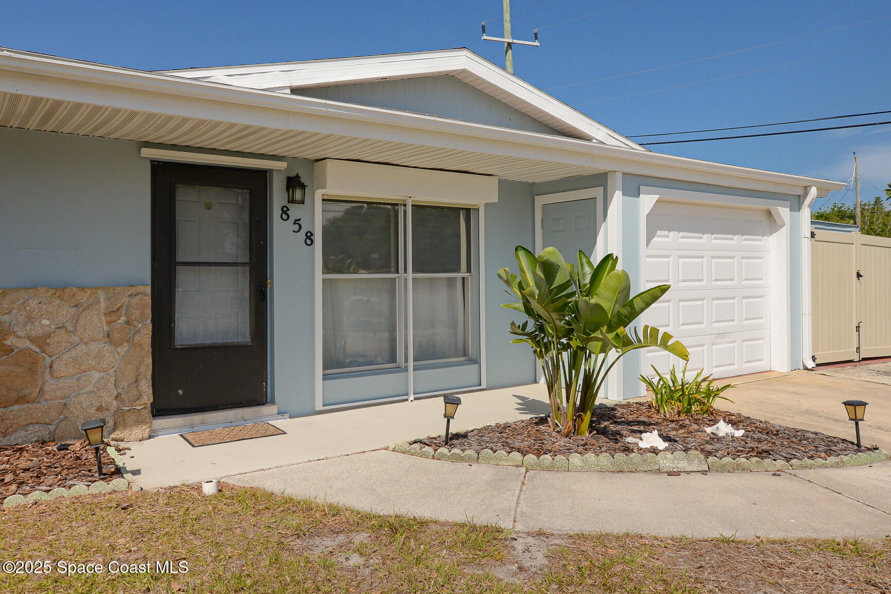 Property Photo: 858 Bianca Drive NE FL 32905