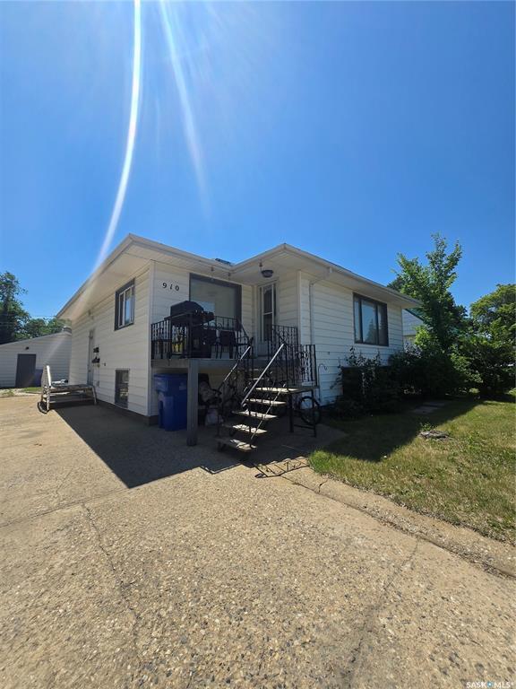 910 Isabelle Street  Estevan SK S4A 1R4 photo