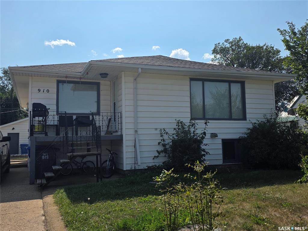 Photo de la propriété: 910 Isabelle Street SK S4A 1R4