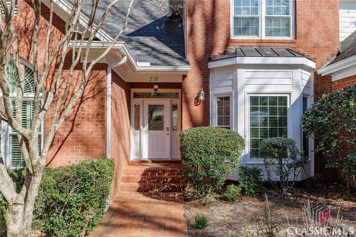 Property Photo: 218 Thornhill Drive GA 30607