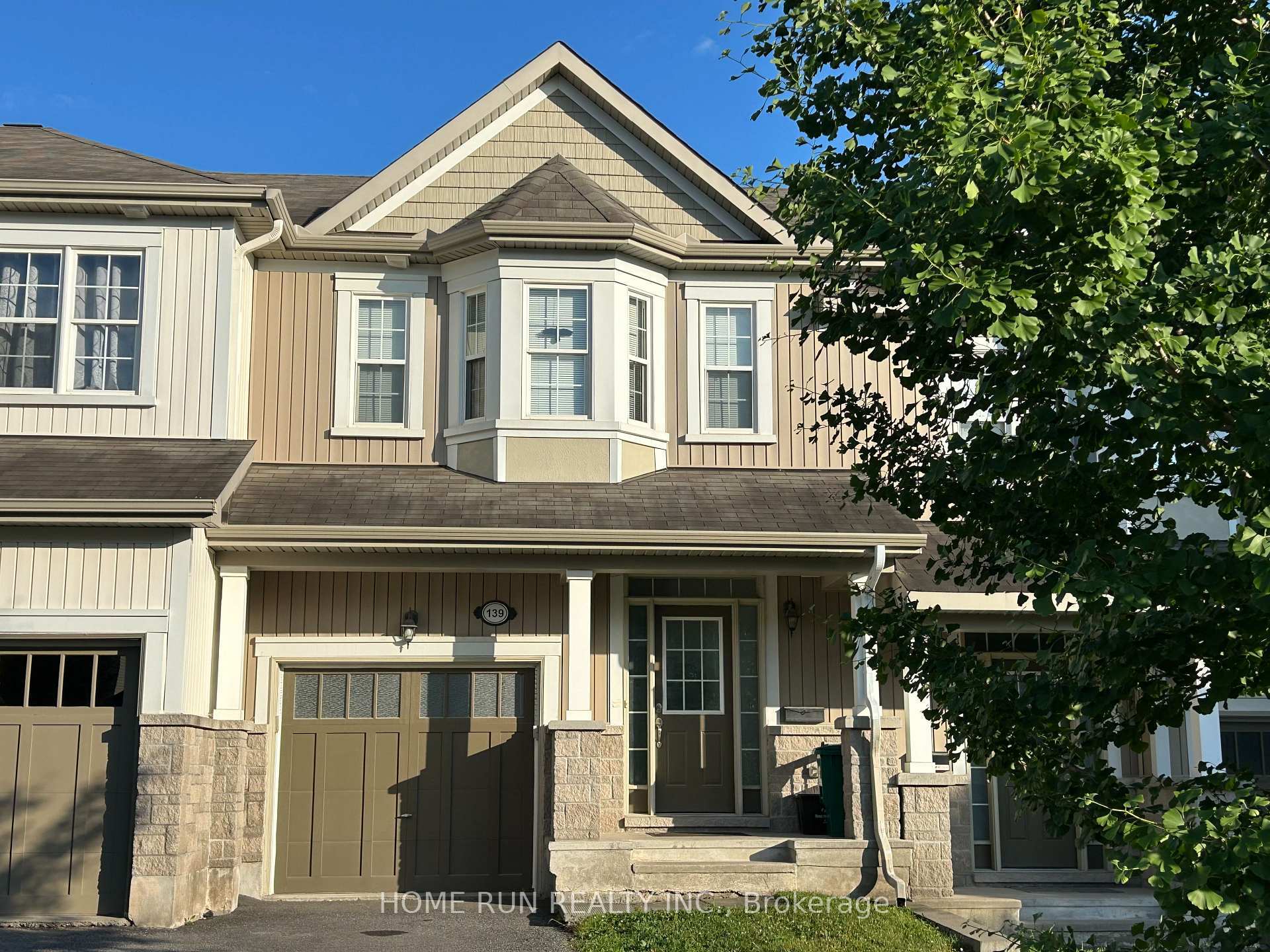 Property Photo:  139 Battersea Crescent  ON K2T 0C5 