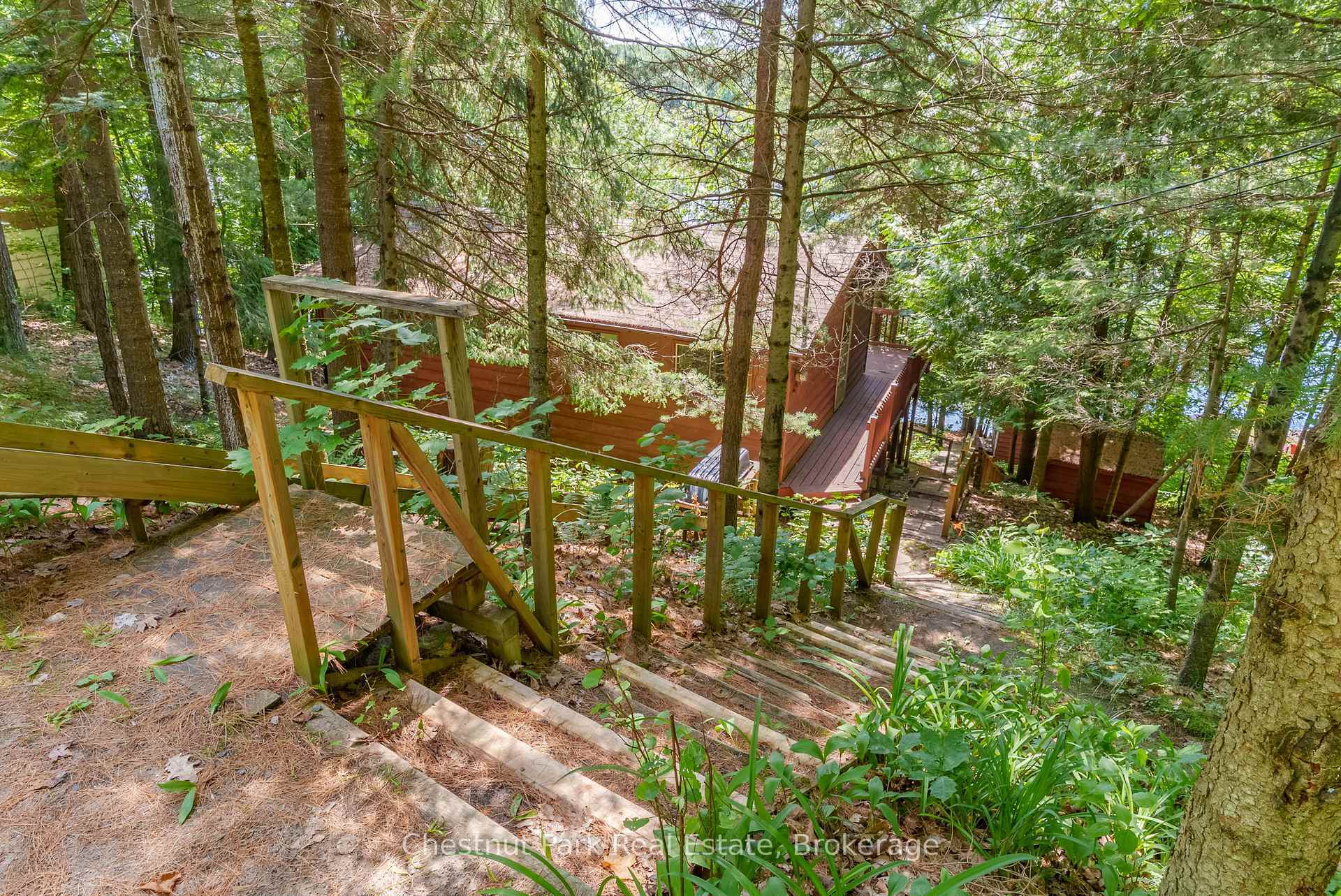 Property Photo: 1054 10 Deewood Drive ON P0B 1M0