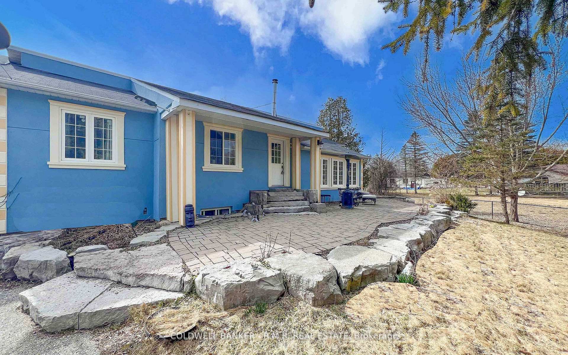 Property Photo: 44 Nicholson Drive ON L9P 1R2