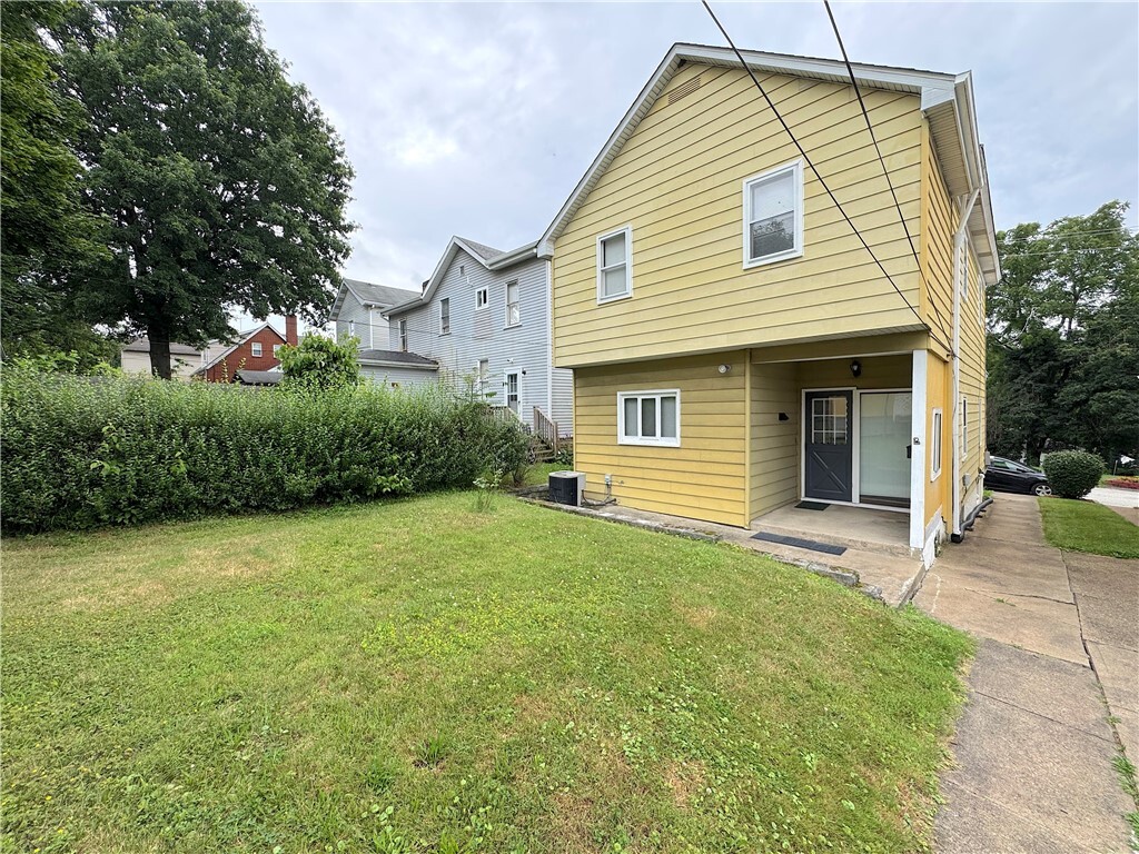 Property Photo: 515 Catherine St PA 15601
