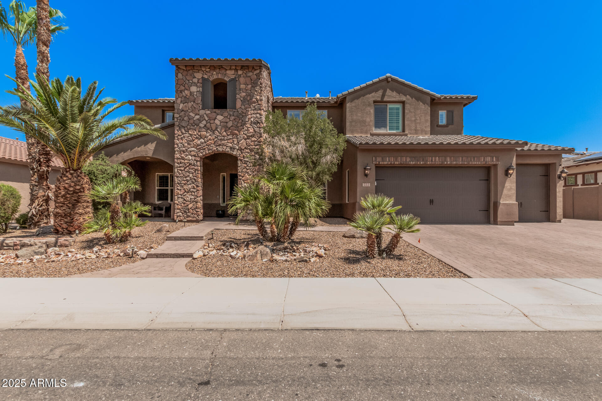 722 W Armstrong Way  Chandler AZ 85286 photo