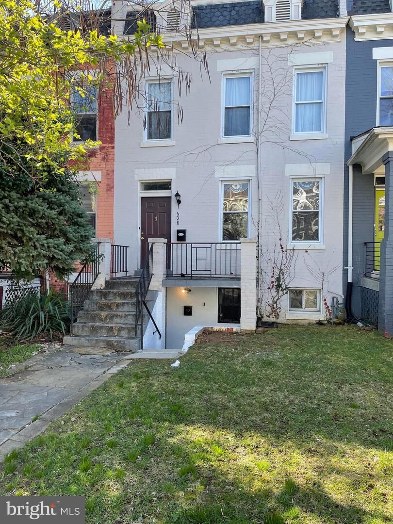 Property Photo: 608 Kenyon Street NW B DC 20010