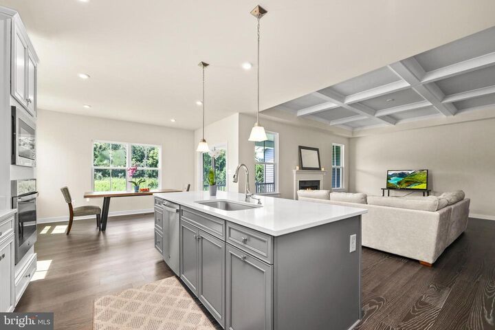 Property Photo: 15095 N Ridge Boulevard VA 22701