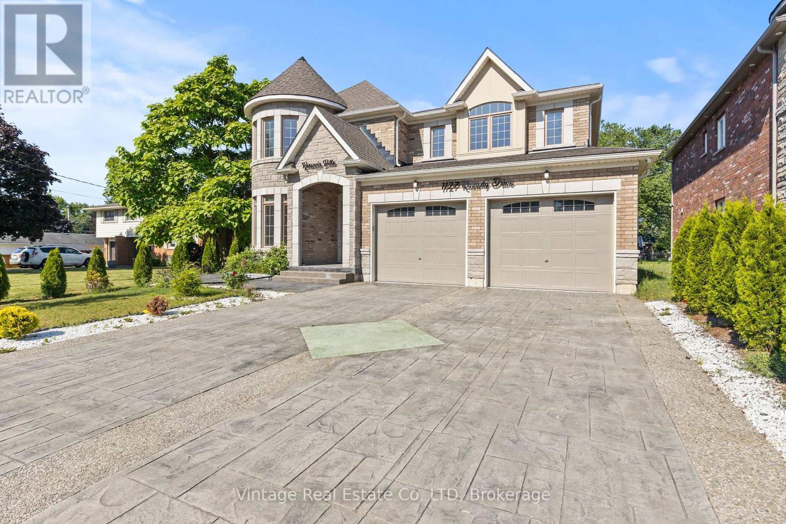 Property Photo: 1127 Kennedy Drive ON L2A 5P4