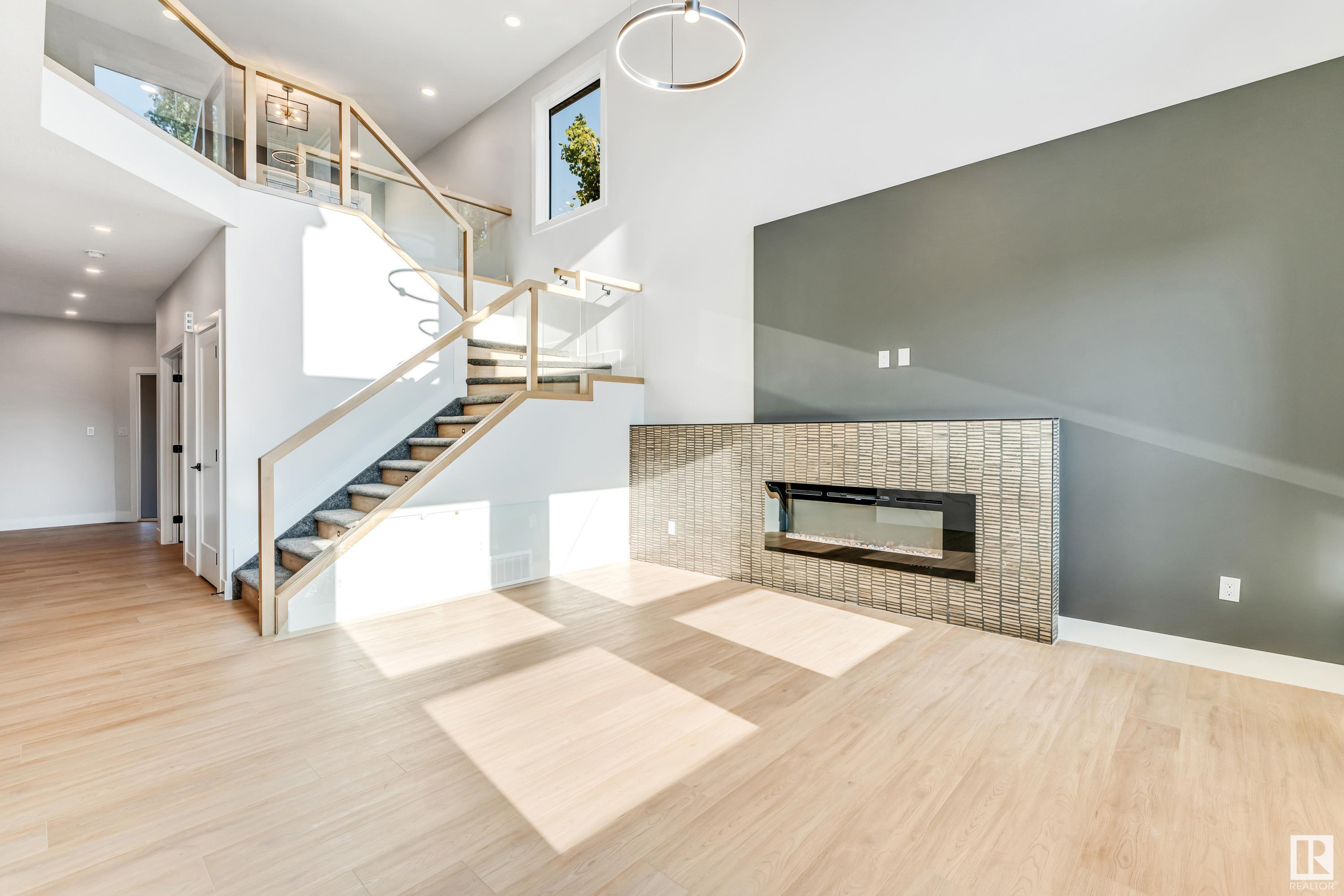 Property Photo: 1 Horizon Link AB T7X 0X5