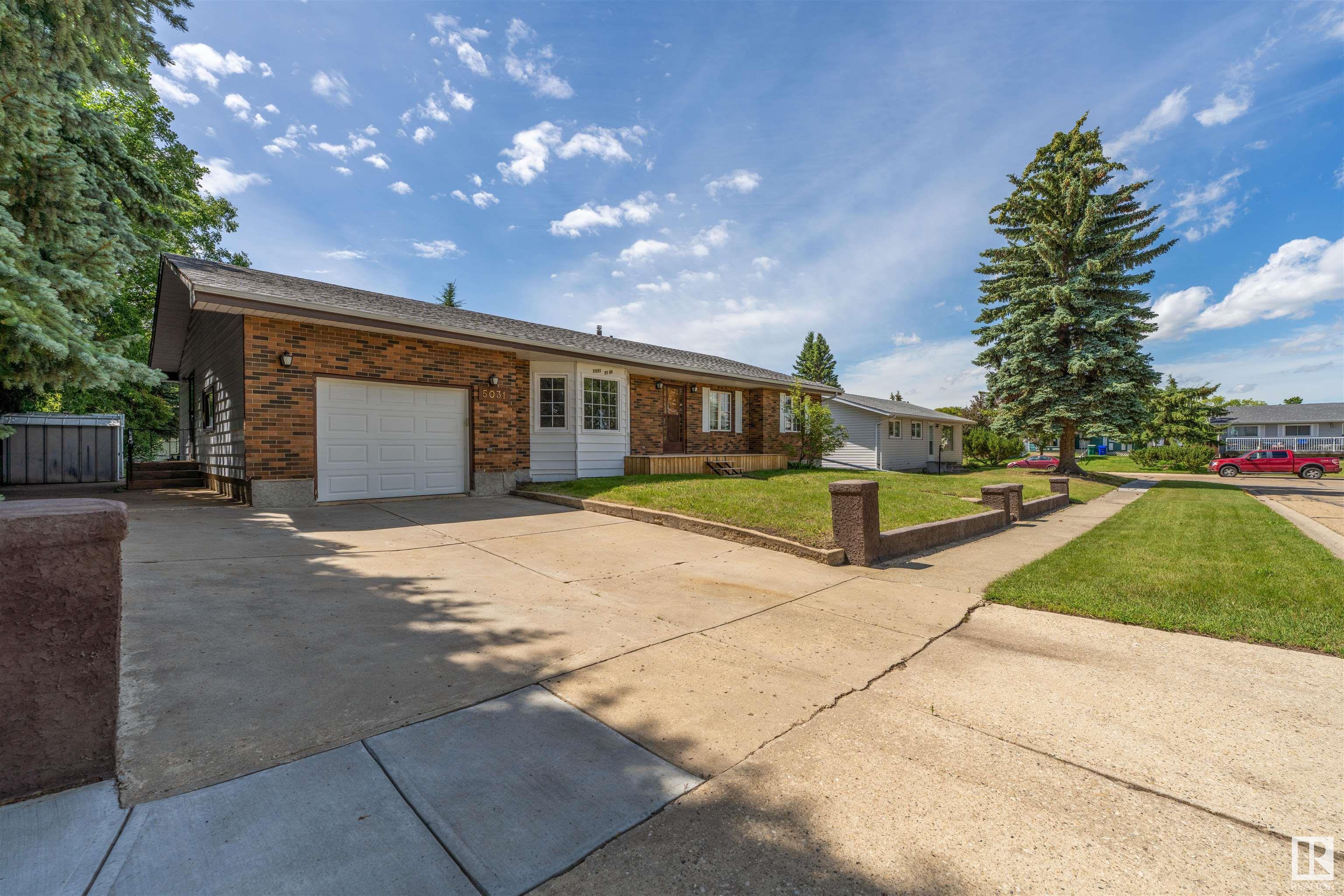 Property Photo:  5031 51 Avenue  AB T0B 0S0 