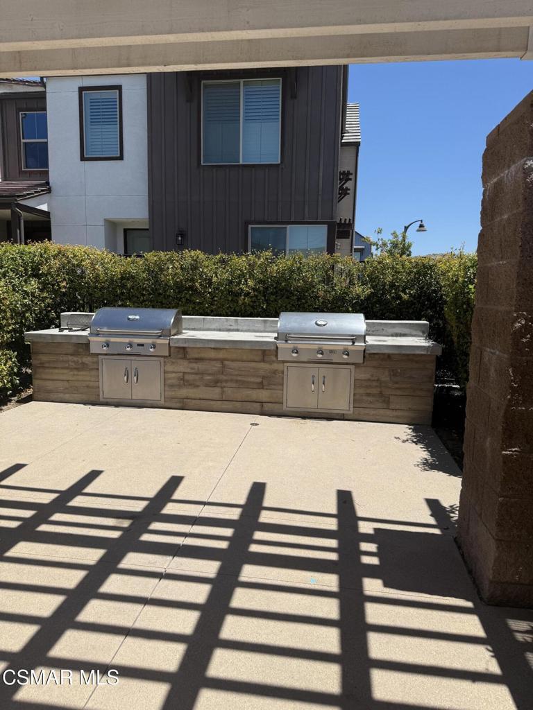 Property Photo:  1830 Poppy Drive 1  CA 93065 